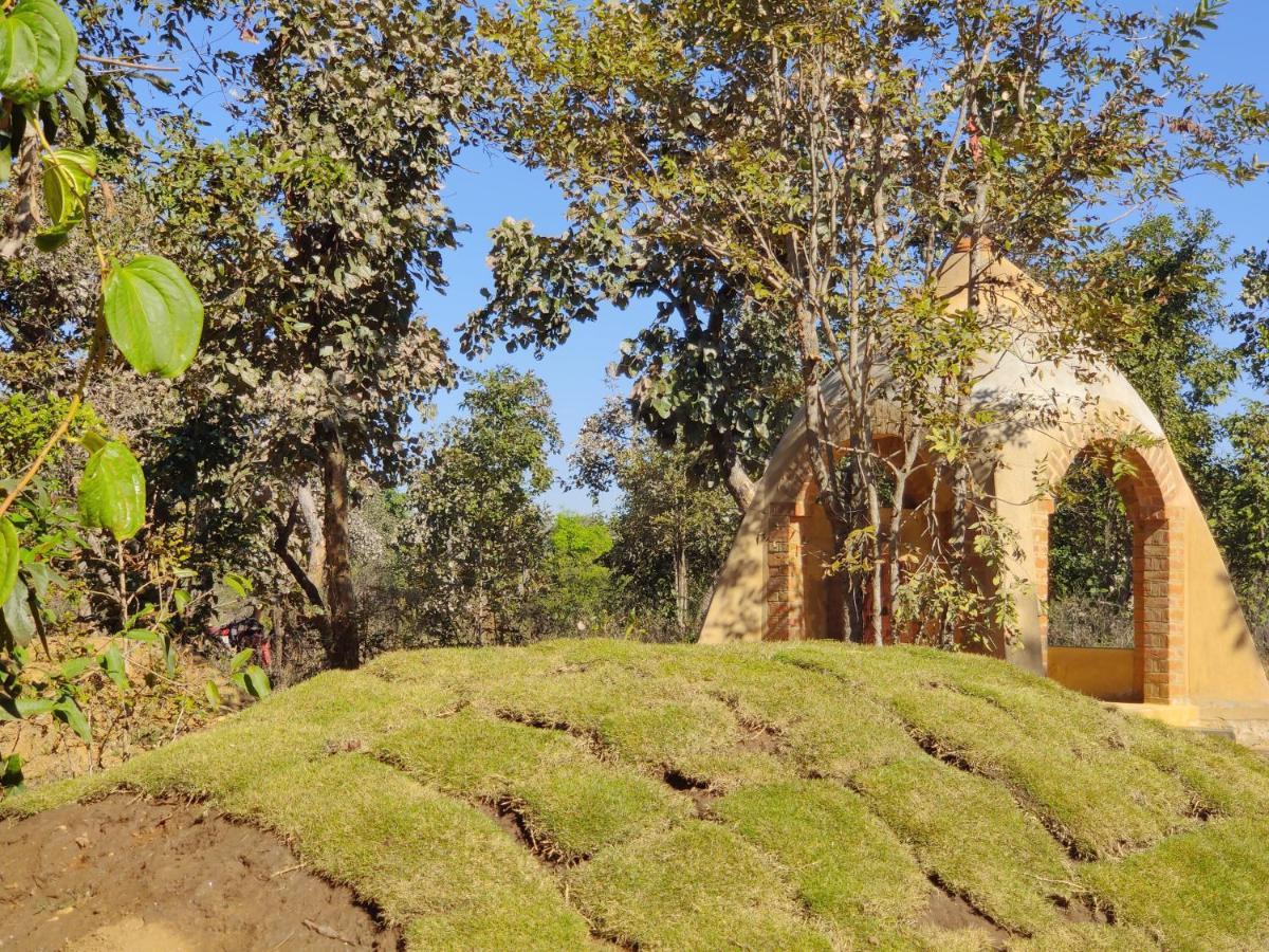 Surwahi Social Ecoestate Kānha Extérieur photo