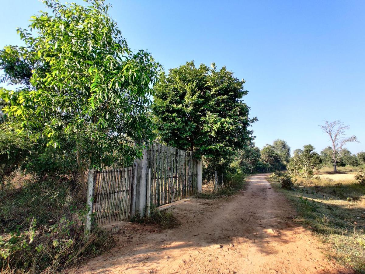 Surwahi Social Ecoestate Kānha Extérieur photo