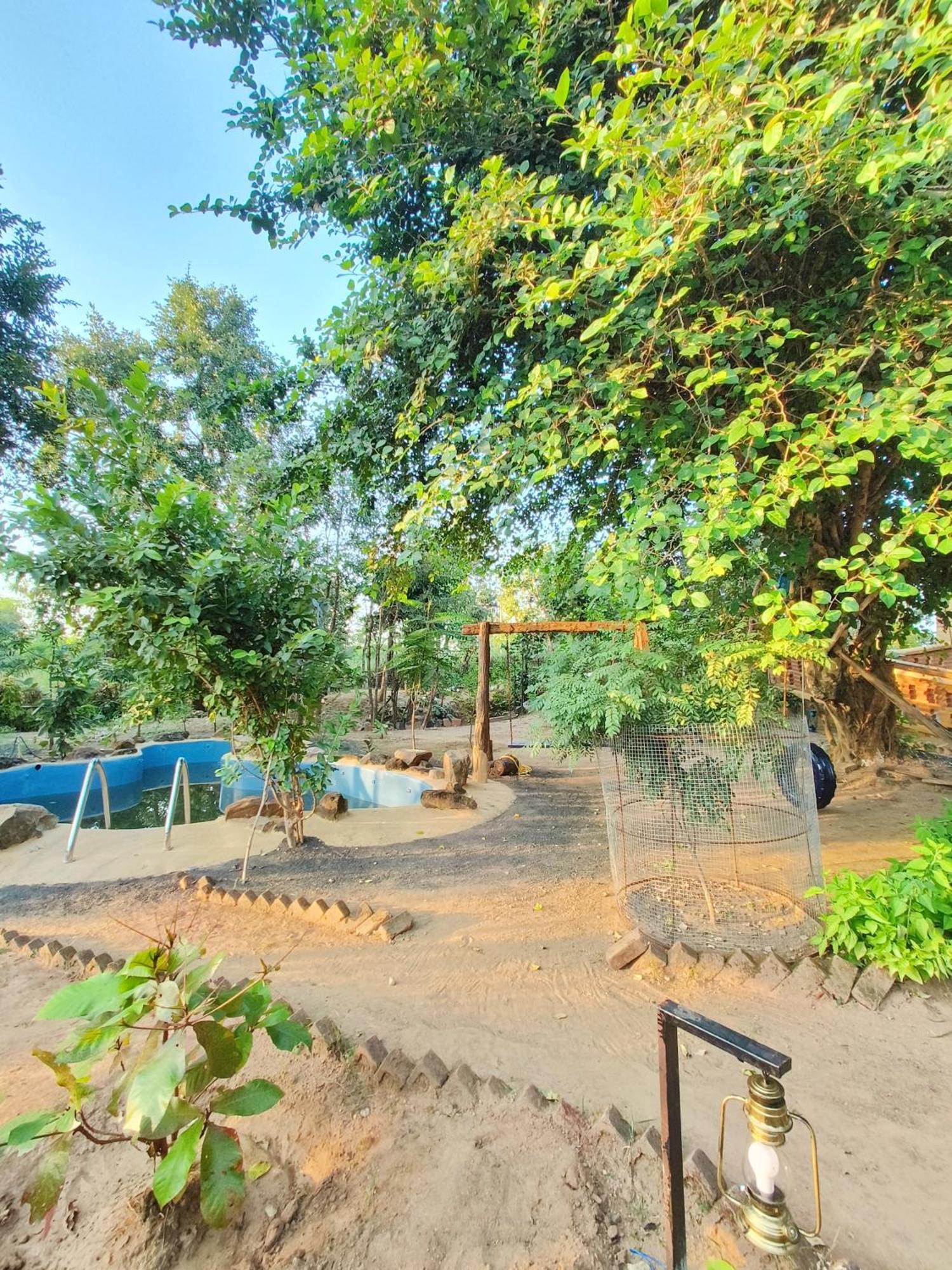 Surwahi Social Ecoestate Kānha Extérieur photo